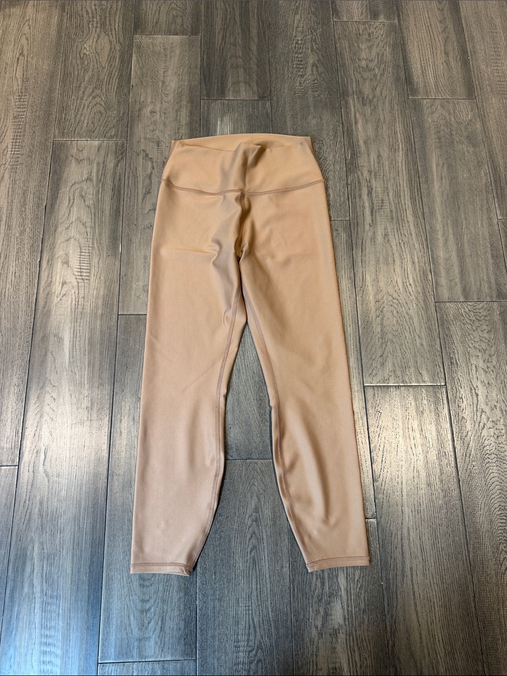 ALO Yoga High-Rise Leggings in Tan